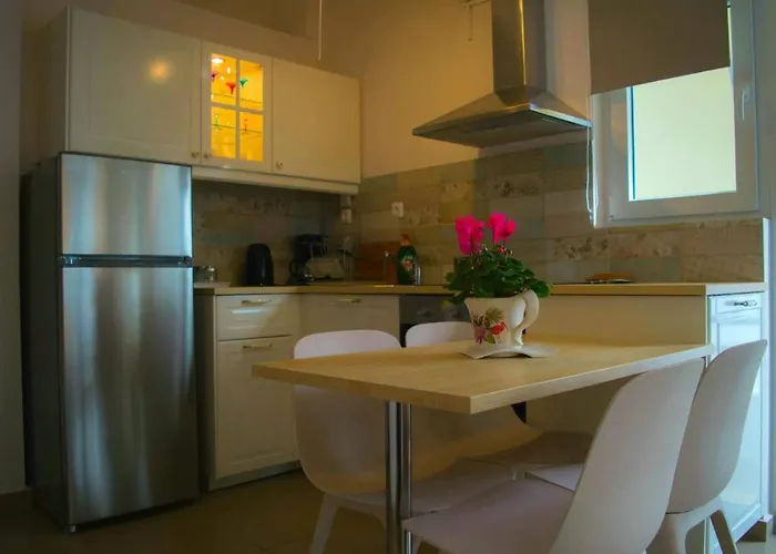 Sunny Luxury Apartment *